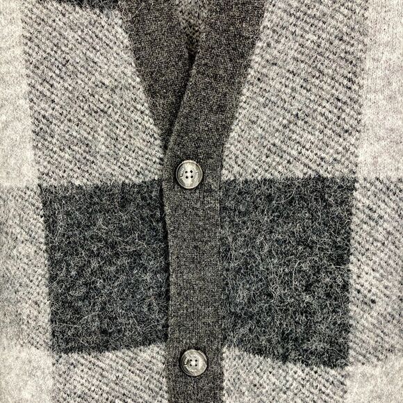 NWT Vineyard Vines Luxury Blend Buffalo Check V-Neck Charcoal Heather Cardigan L - Picture 5 of 12